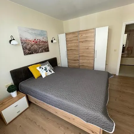 Rich-2 Sp Apartment Ravda